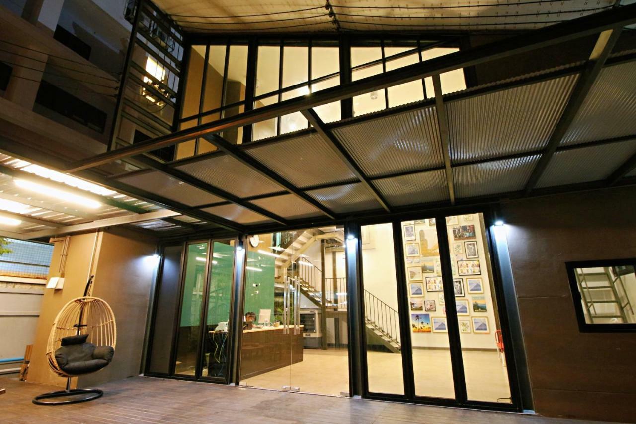 Badbed Hotel Bangkok Extérieur photo